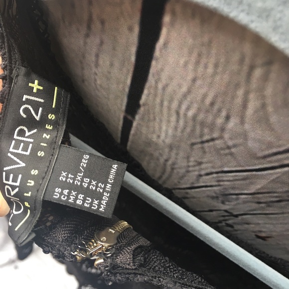 Black Lace Peplum Top- Forever 21 - 2X - Picture 11 of 13